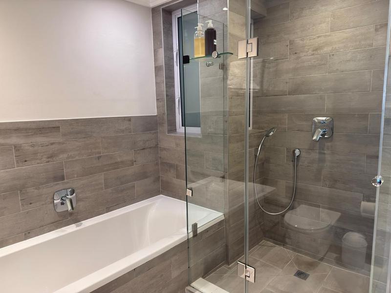 3 Bedroom Property for Sale in Sea Point Western Cape